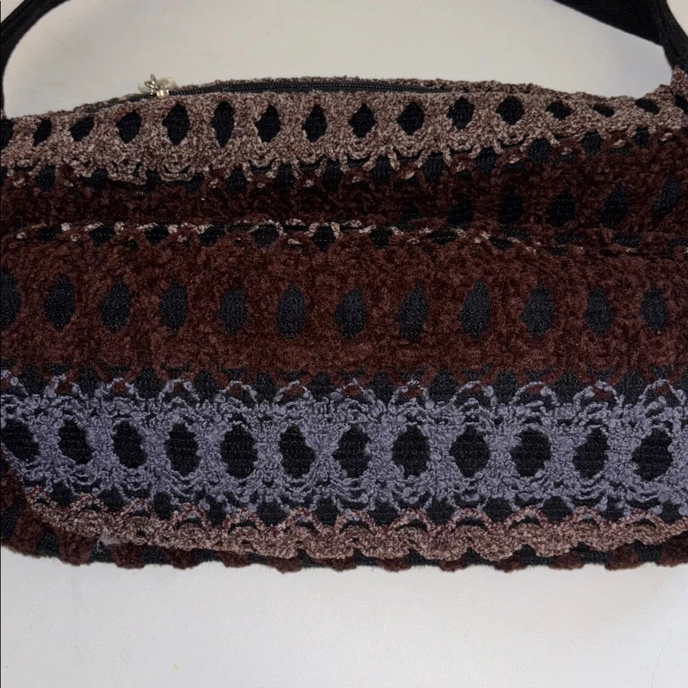 MAROON BLUE BROWN CROCHETED CHENILLE SHOULDER BAG WITH BLACK FELT STIFF HANDLE